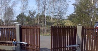 Купить распашные ворота из штакетника Ангарск, цена от 2807 руб.